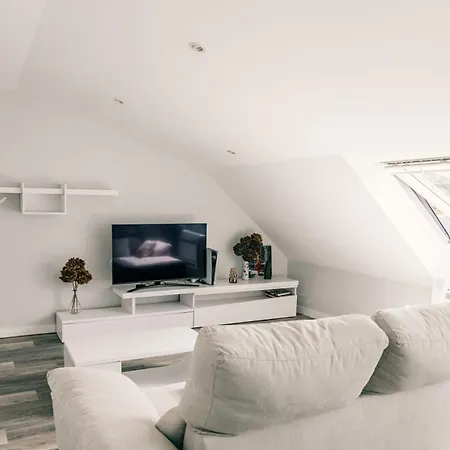 Sabaris, Apartment