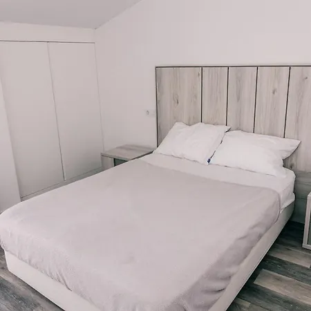 Sabaris, Apartment